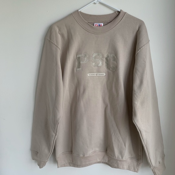✨SOLD✨NWOT Prince Street Cafe Lancaster York PA Beige Sweatshirt - Picture 1 of 5